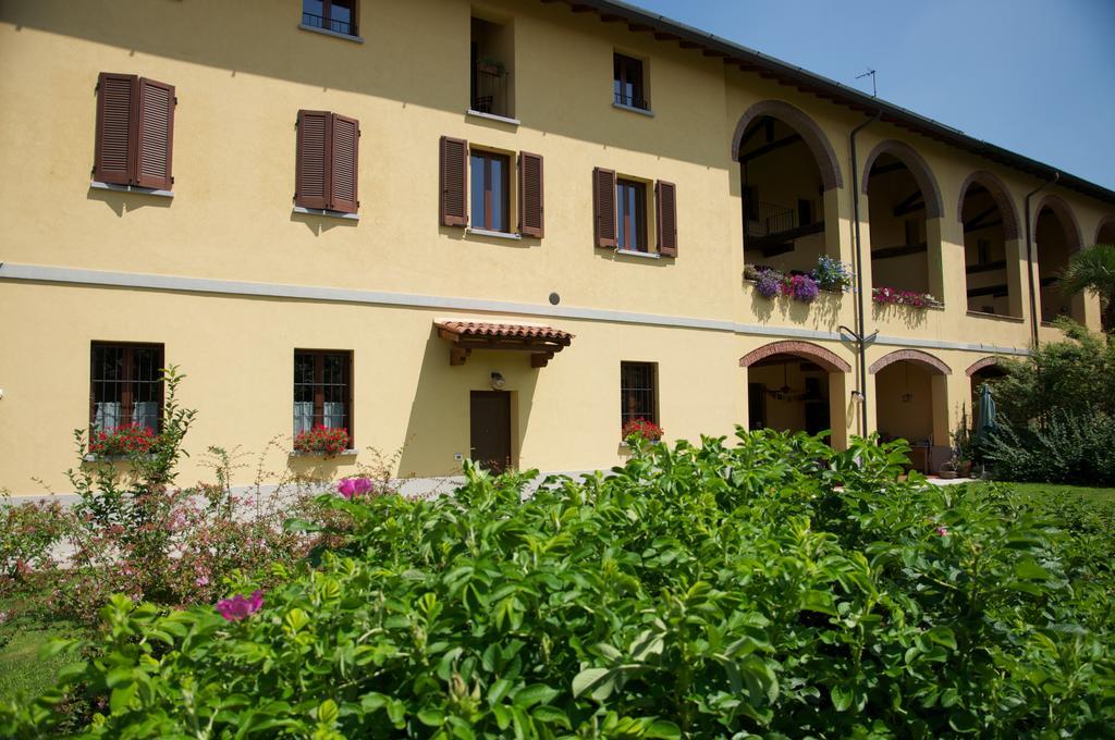 Cascina Delle Mele Bed and Breakfast Vittuone Exteriör bild