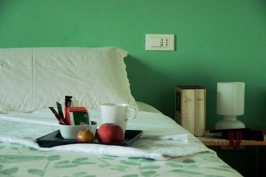 Cascina Delle Mele Bed and Breakfast Vittuone Exteriör bild