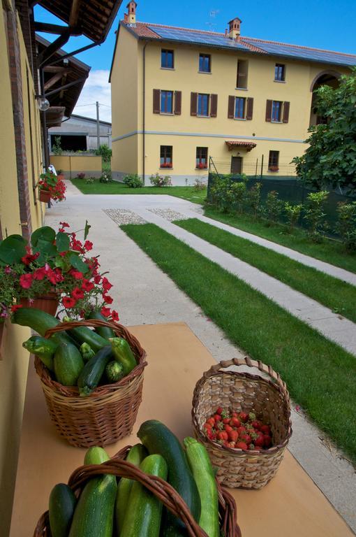 Cascina Delle Mele Bed and Breakfast Vittuone Exteriör bild
